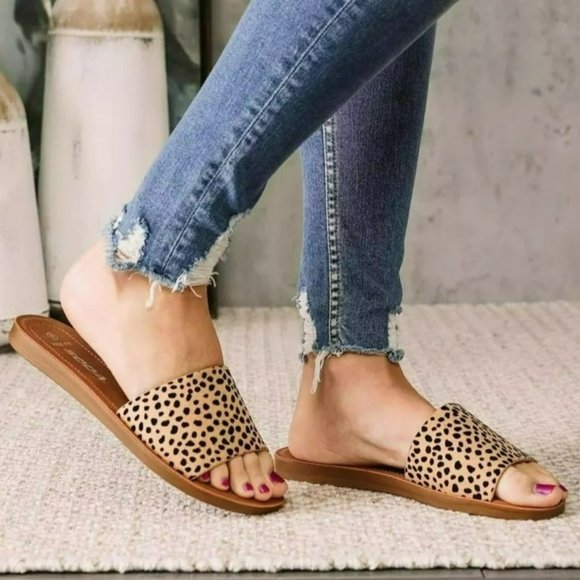 Soda Efron Cheetah Print Slide Sandals 6 Brown Black Tan Faux Suede Fabric Flats - Picture 14 of 14